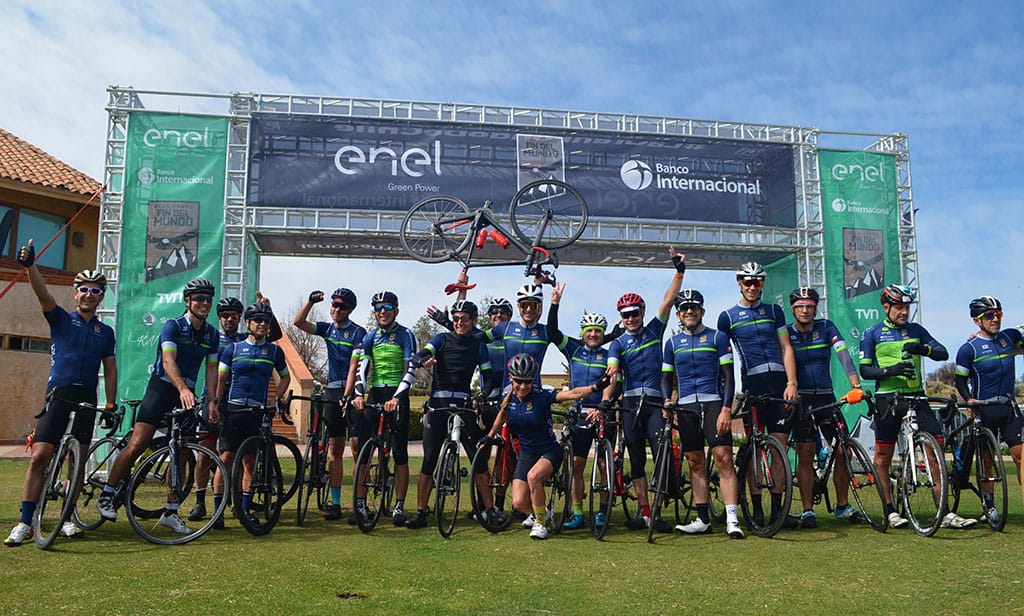 Con récord de inscritos se lanzó la sexta versión del Gran Fondo Fin del Mundo