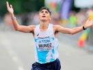 Triunfo del atleta chubutense Eulalio "Coco" Muñoz en el Maratón de Lima