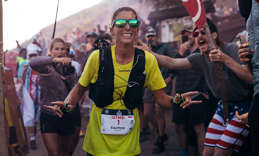 Courtney Dauwalter gana UTMB y completa la "Triple Corona" en 2023