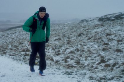 Jack Scott destroza la marca de 268 millas de la Spine Race