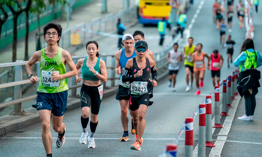 Tragedia en maratón de Hong Kong: Corredor de 30 años fallece tras cruzar la meta