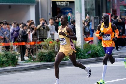 Kipruto y Kebede rompen récords en el Maratón de Tokio