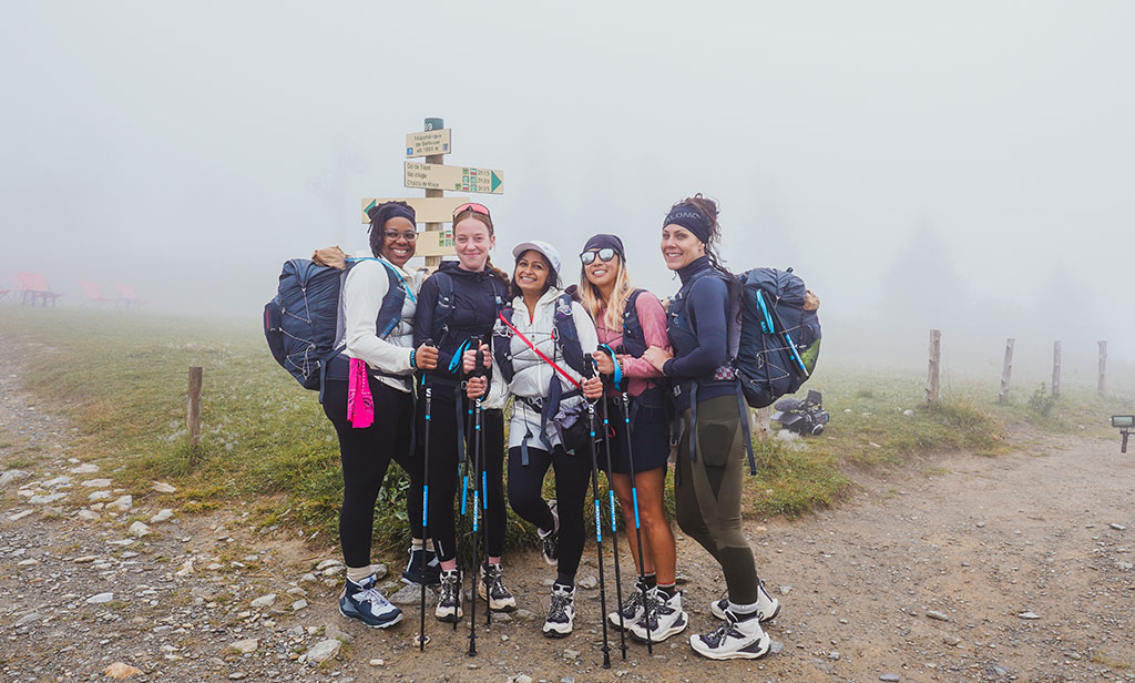 5 mujeres hacen el Tour du Mont Blanc para superar dificultades y encontrar comunidad