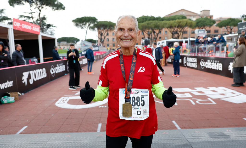 Antonio Rao, el corredor de 92 años que desafía el tiempo en el Maratón de Roma