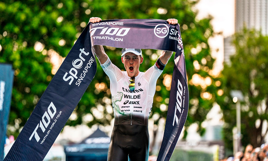 Hayden Wilde se impone con autoridad en el T100 de Singapur