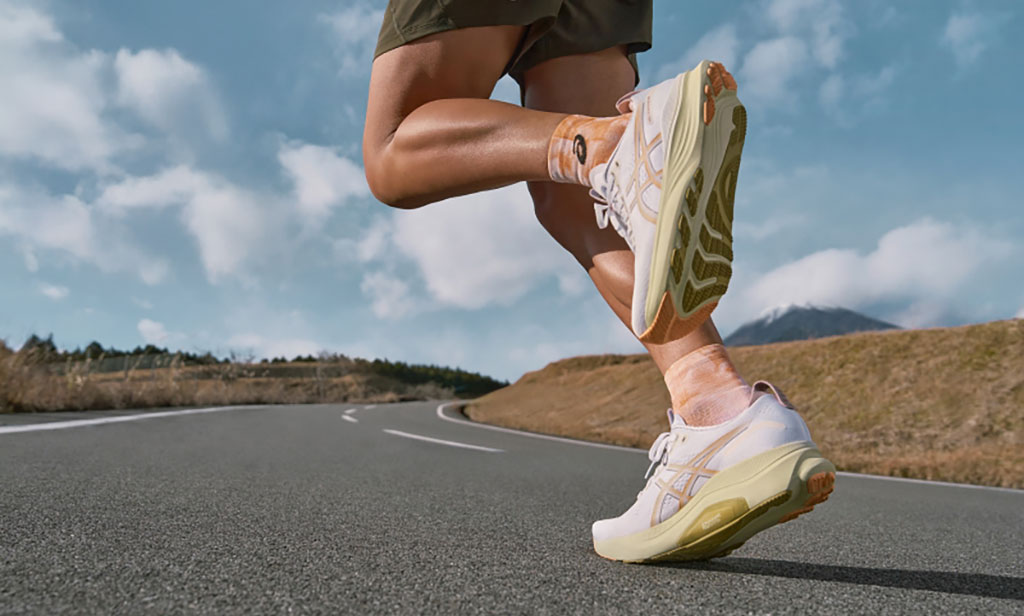 ASICS presenta las GEL-KAYANO 32: En mejora continua desde 1993
