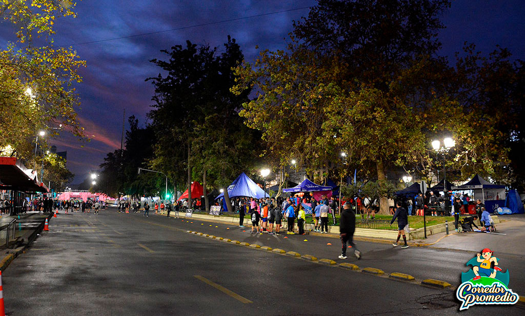 Metro adelanta su horario y la ciudad se organiza para el Maratón de Santiago