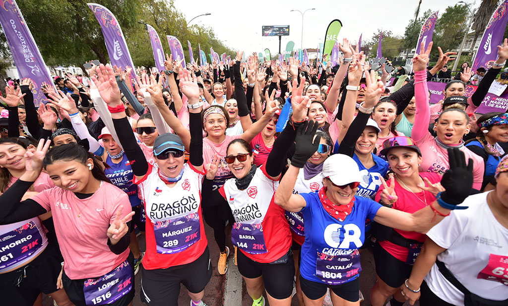 Más de 5.000 mujeres corrieron el primer Medio Maratón de Santiago