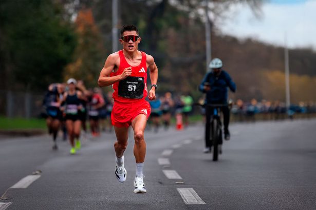 Hugo Catrileo debuta en los 42K del Maratón de Santiago