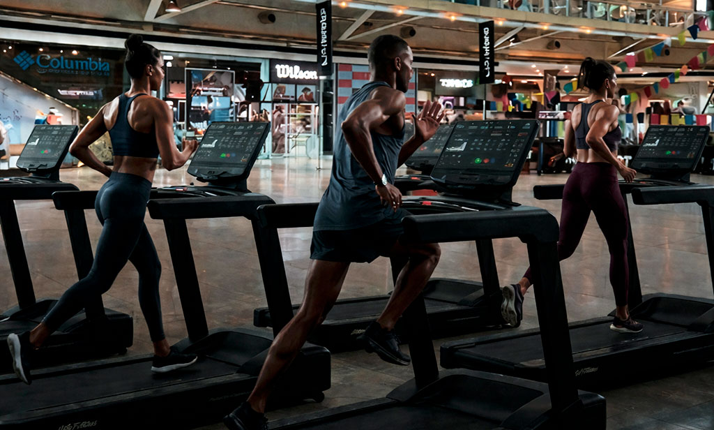 Mall Sport revoluciona el running con un 21K indoor en trotadoras