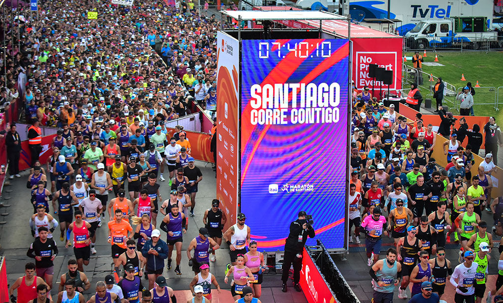 Más de 35 mil corredores dieron vida al Itaú Maratón de Santiago 2026