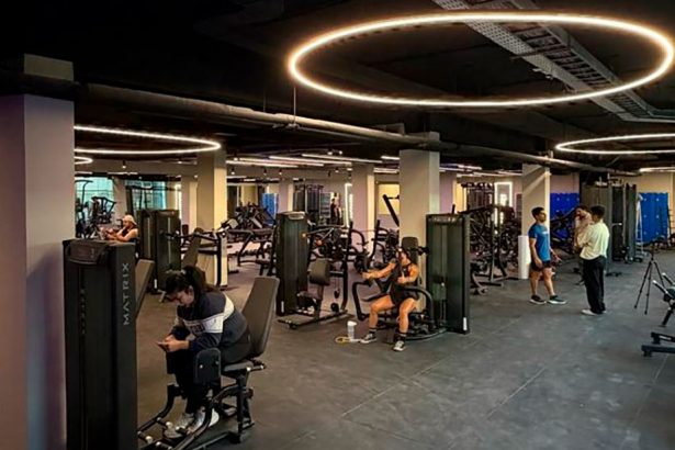 Neo Plex debuta con marcha blanca gratuita y un modelo fitness sin contratos