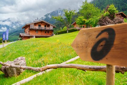 ASICS inaugura su primer campamento base para trail runners en los Alpes