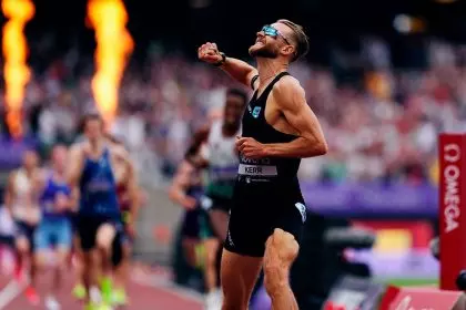 Rompió un récord de 27 años... y cobró lo mismo que en 1999: la furia de Josh Kerr