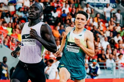 Emmanuel Wanyonyi bate el récord mundial de los 1000 metros en su debut en la distancia
