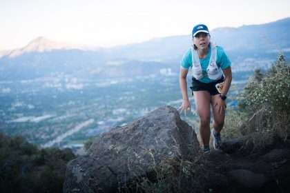 Corredora de trail running en una edición del TNF Endurance Trail