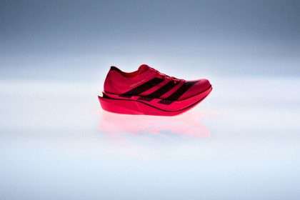 Vista lateral de las adidas Adizero Adios Pro 5