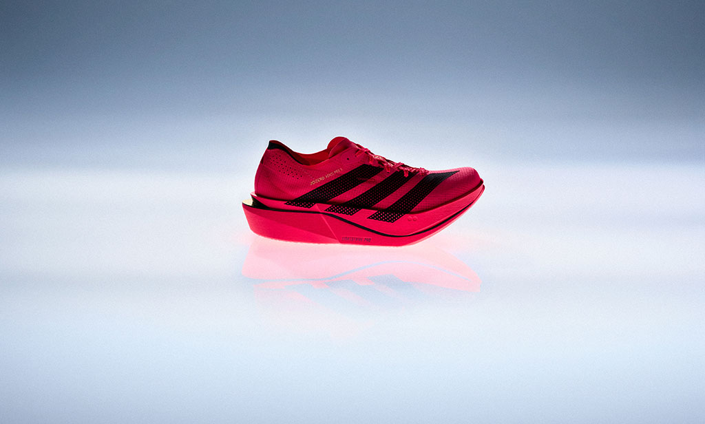 Vista lateral de las adidas Adizero Adios Pro 5