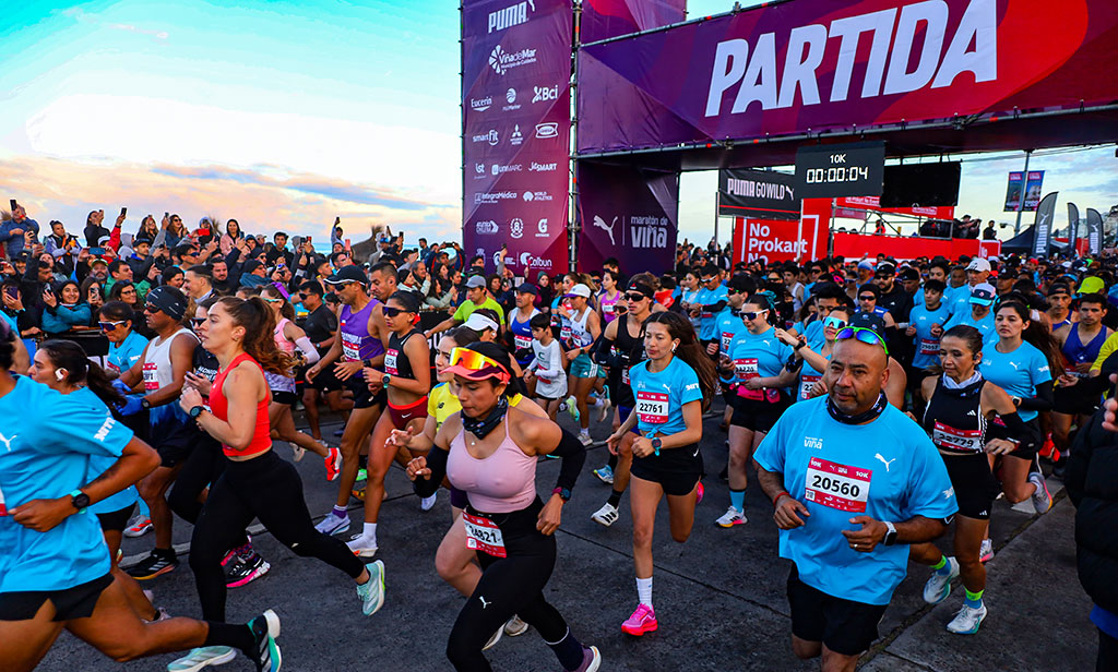 Corredores en la largada del Itaú Maratón de Viña