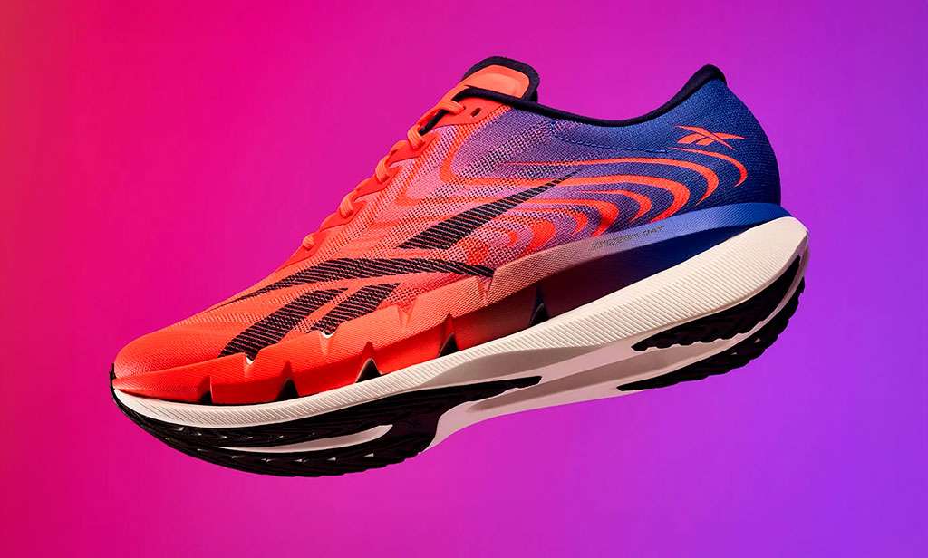 Vista lateral de las zapatillas de running Reebok SpeedShifter