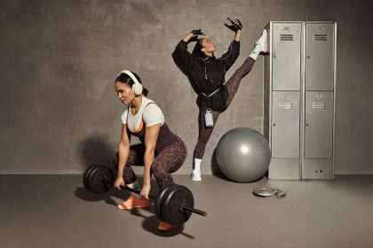 Santiago Training Fest: Dos mujeres ejercitándose