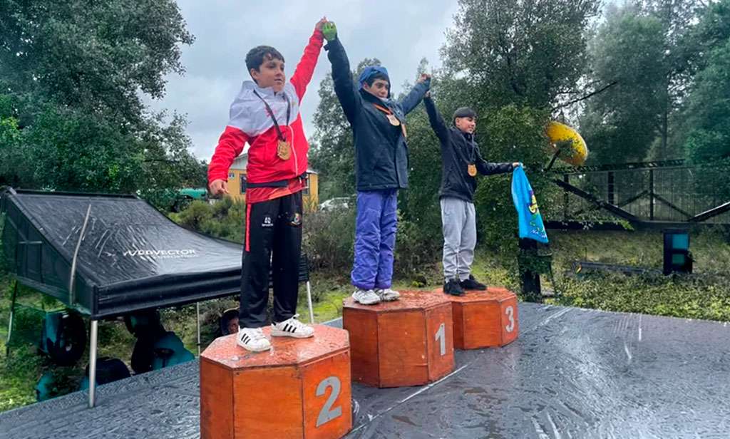 Podio de los 3K de Corriendo Entre Montañas 2026