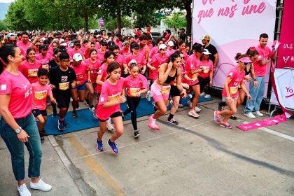 Participantes en la largada de la Corrida por la Vida